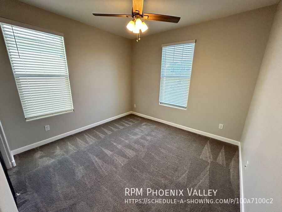 Gorgeous 4-Bedroom Home with Mountain Views in Gated Community property image