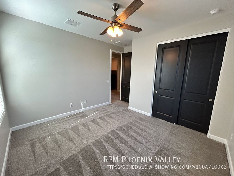 Gorgeous 4-Bedroom Home with Mountain Views in Gated Community property image