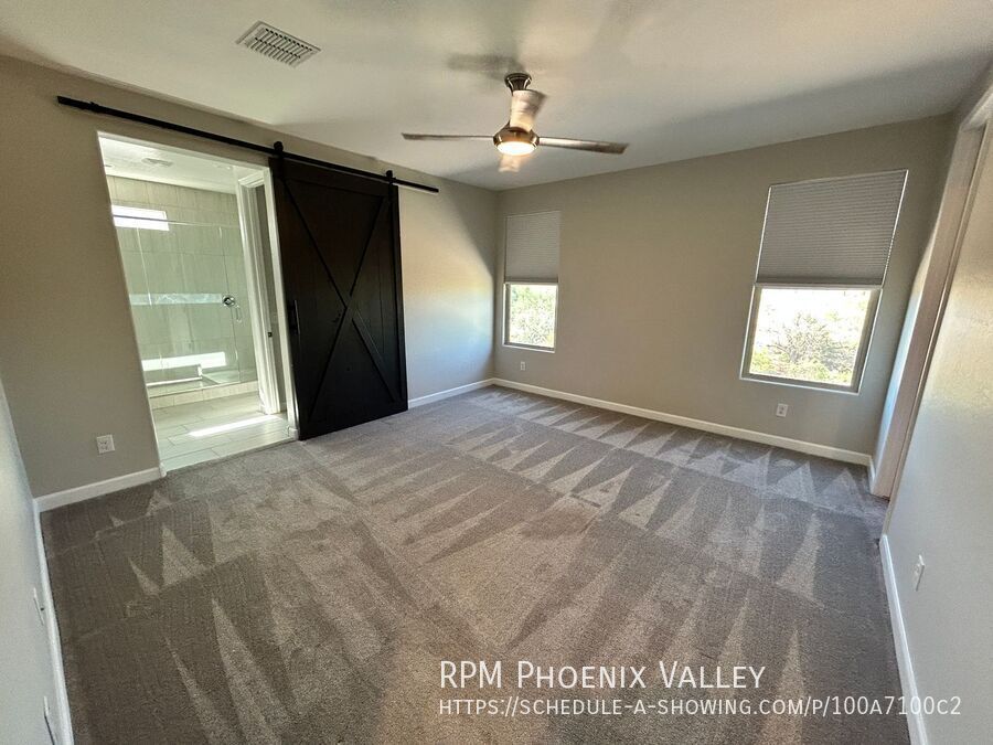 Gorgeous 4-Bedroom Home with Mountain Views in Gated Community property image