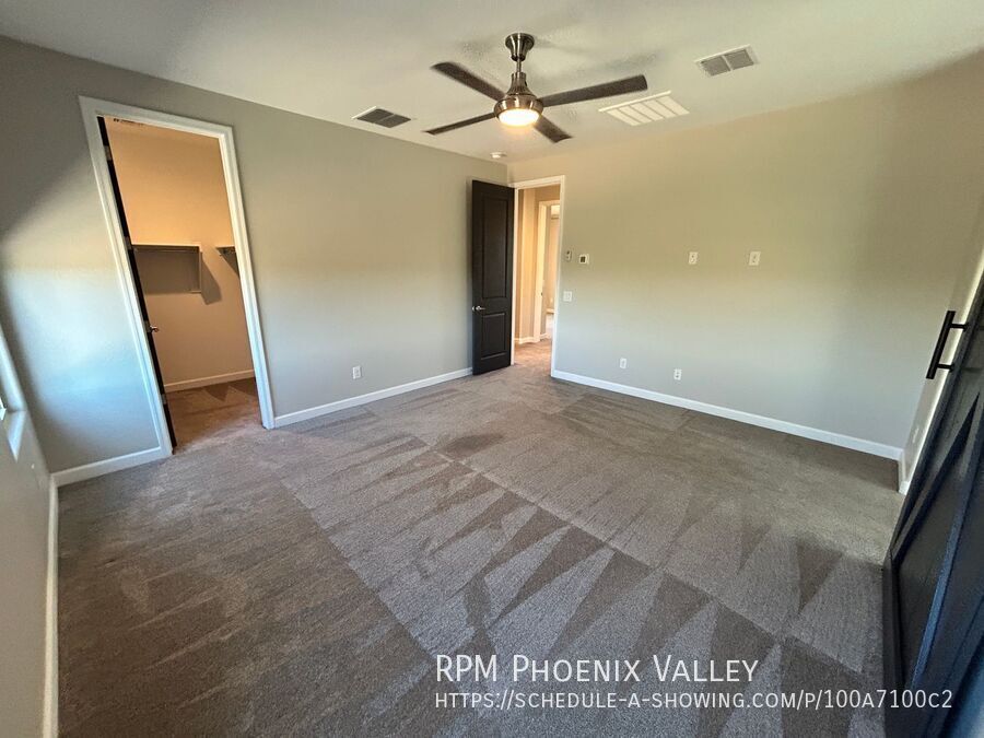 Gorgeous 4-Bedroom Home with Mountain Views in Gated Community property image