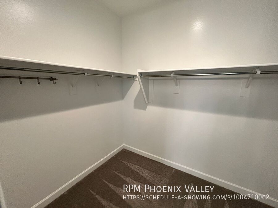 Gorgeous 4-Bedroom Home with Mountain Views in Gated Community property image