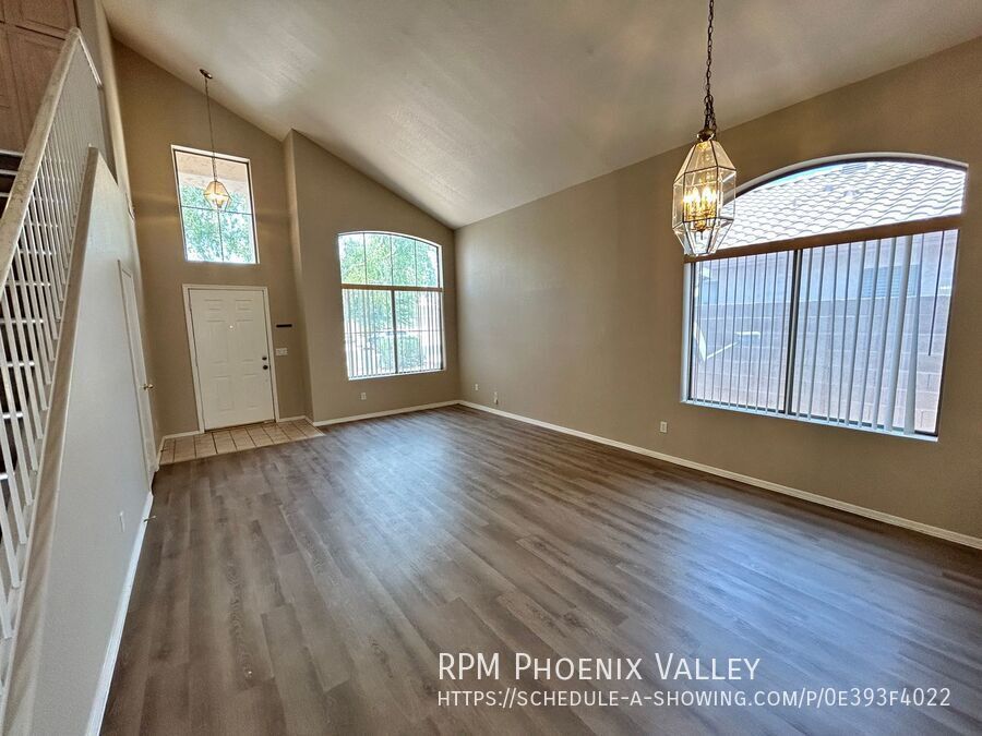 Spacious 4-Bedroom 3-Bath Peoria Home with Vaulted Ceilings & Large Backyard property image