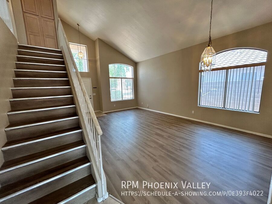 Spacious 4-Bedroom 3-Bath Peoria Home with Vaulted Ceilings & Large Backyard property image