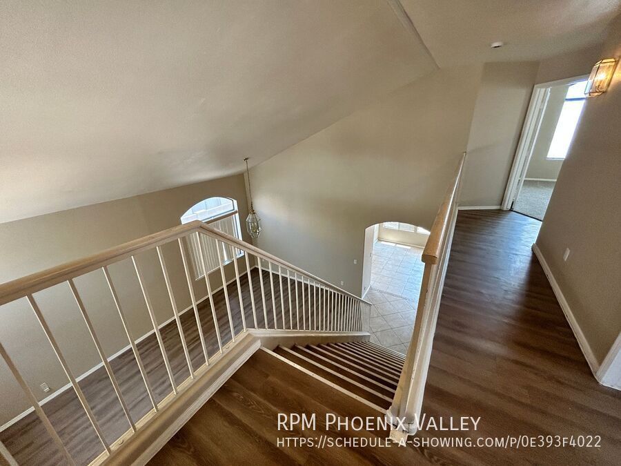 Spacious 4-Bedroom 3-Bath Peoria Home with Vaulted Ceilings & Large Backyard property image