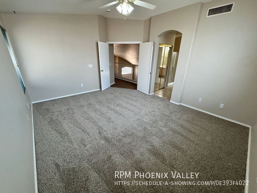 Spacious 4-Bedroom 3-Bath Peoria Home with Vaulted Ceilings & Large Backyard property image