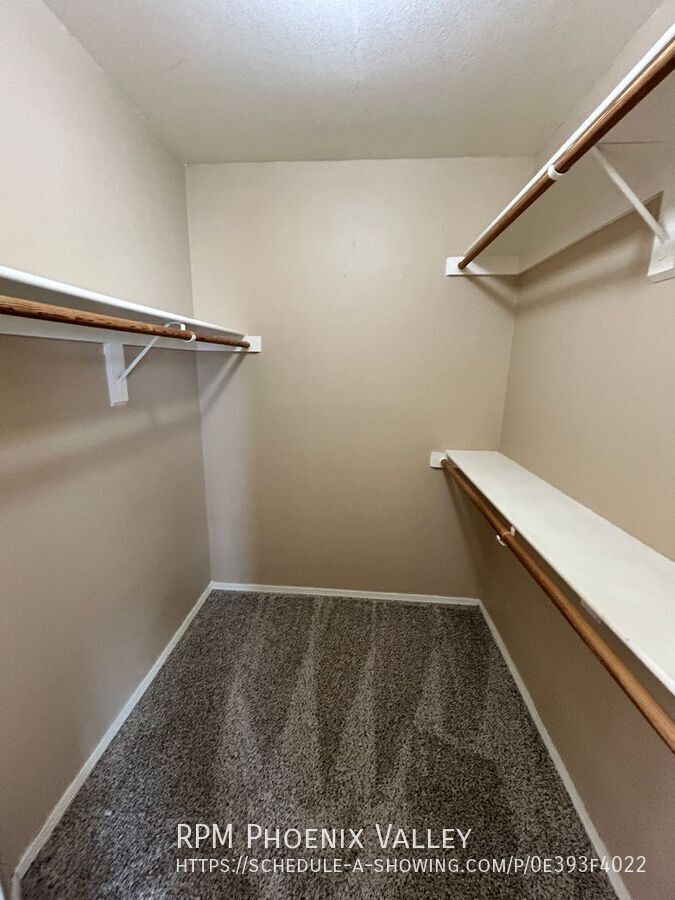 Spacious 4-Bedroom 3-Bath Peoria Home with Vaulted Ceilings & Large Backyard property image