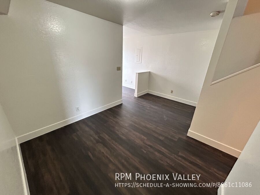 Spacious 2BD/2BA Spanish Style Townhome in Ocotillo Villas | Updated | No Carpet! property image