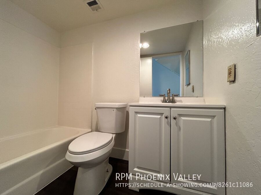 Spacious 2BD/2BA Spanish Style Townhome in Ocotillo Villas | Updated | No Carpet! property image
