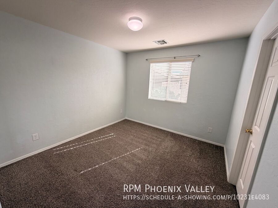 Two Story 3Bdm 2.5Ba Tolleson Home with EV-Ready Garage property image