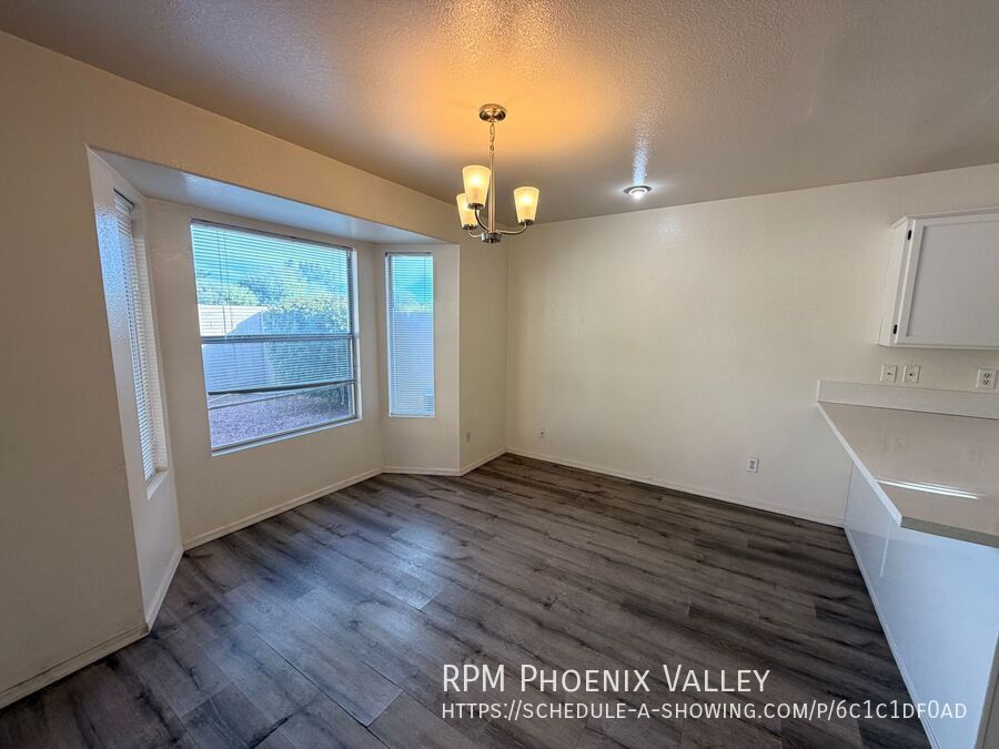 3 bd/2.5 bath *NEW* Carpet in Kyrene School District! property image