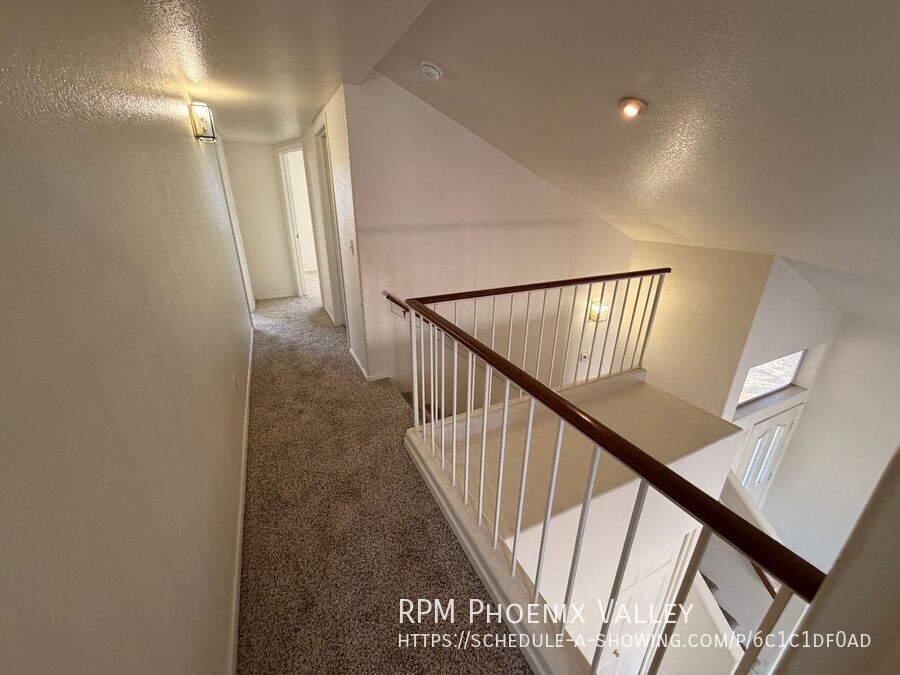 3 bd/2.5 bath *NEW* Carpet in Kyrene School District! property image