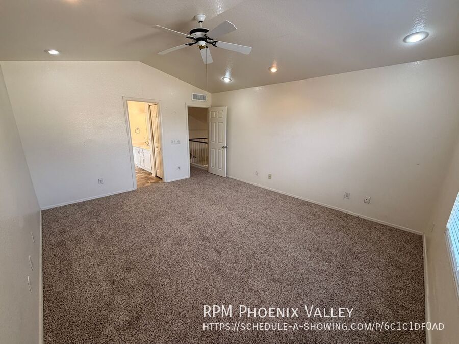 3 bd/2.5 bath *NEW* Carpet in Kyrene School District! property image