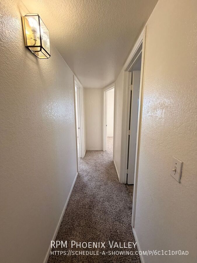 3 bd/2.5 bath *NEW* Carpet in Kyrene School District! property image