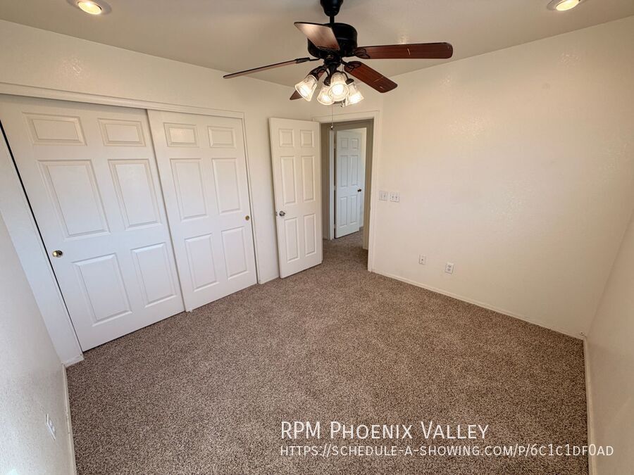 3 bd/2.5 bath *NEW* Carpet in Kyrene School District! property image