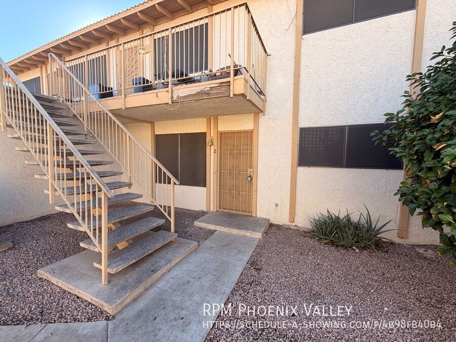Great 2BDM | 2BA Unit with an Enclosed Patio and *NO Carpet* property image