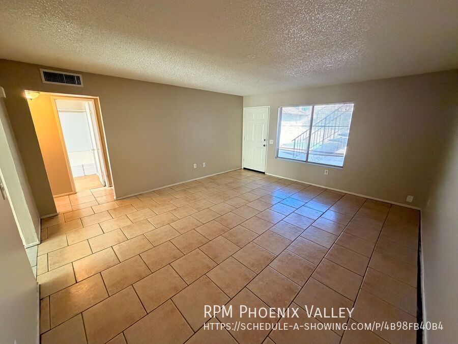 Great 2BDM | 2BA Unit with an Enclosed Patio and *NO Carpet* property image