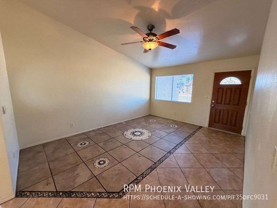 ⭐ Spacious 3-Bedroom 2-Bathroom Chandler Home with Vaulted Ceilings and Large Yard property image