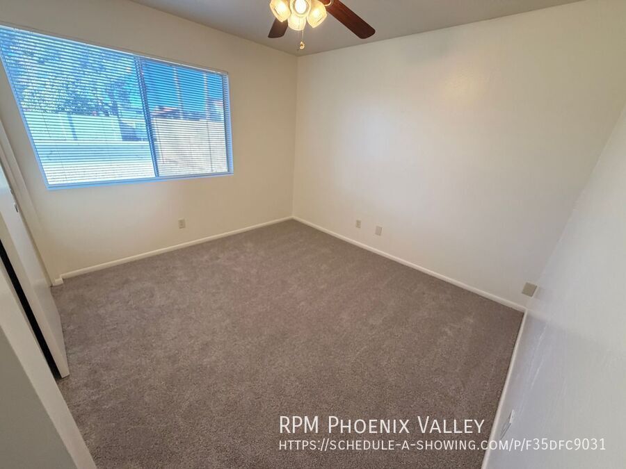 ⭐ Spacious 3-Bedroom 2-Bathroom Chandler Home with Vaulted Ceilings and Large Yard property image