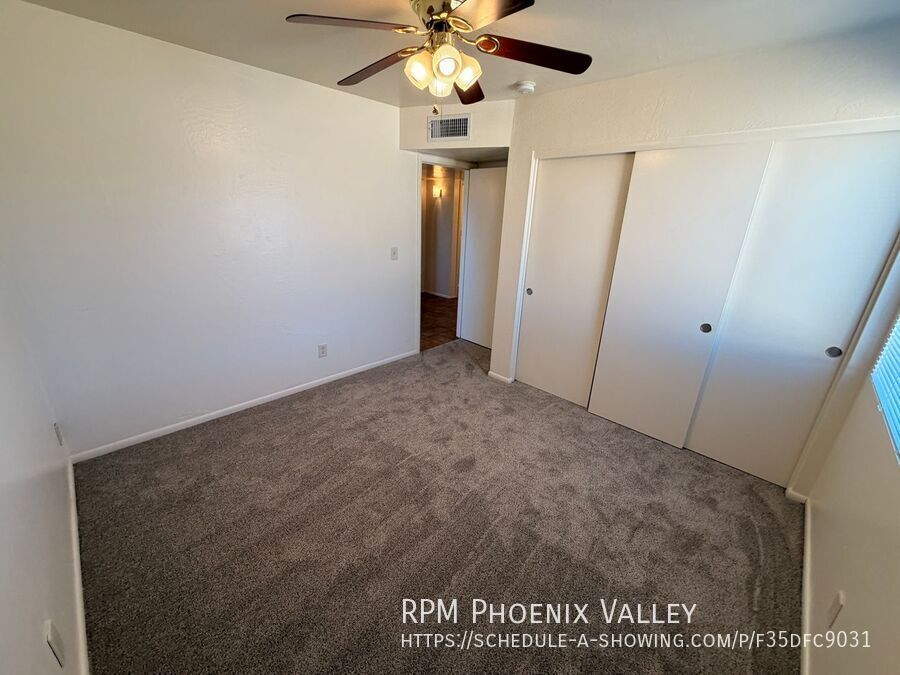 ⭐ Spacious 3-Bedroom 2-Bathroom Chandler Home with Vaulted Ceilings and Large Yard property image
