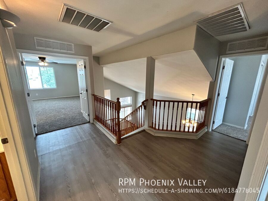 Gorgeous 4 Bed 2.5 Bath Pool Home in Surprise *NEW* Flooring! property image