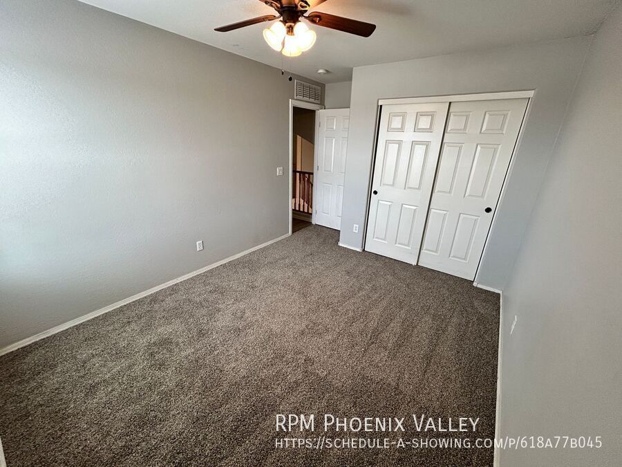 Gorgeous 4 Bed 2.5 Bath Pool Home in Surprise *NEW* Flooring! property image