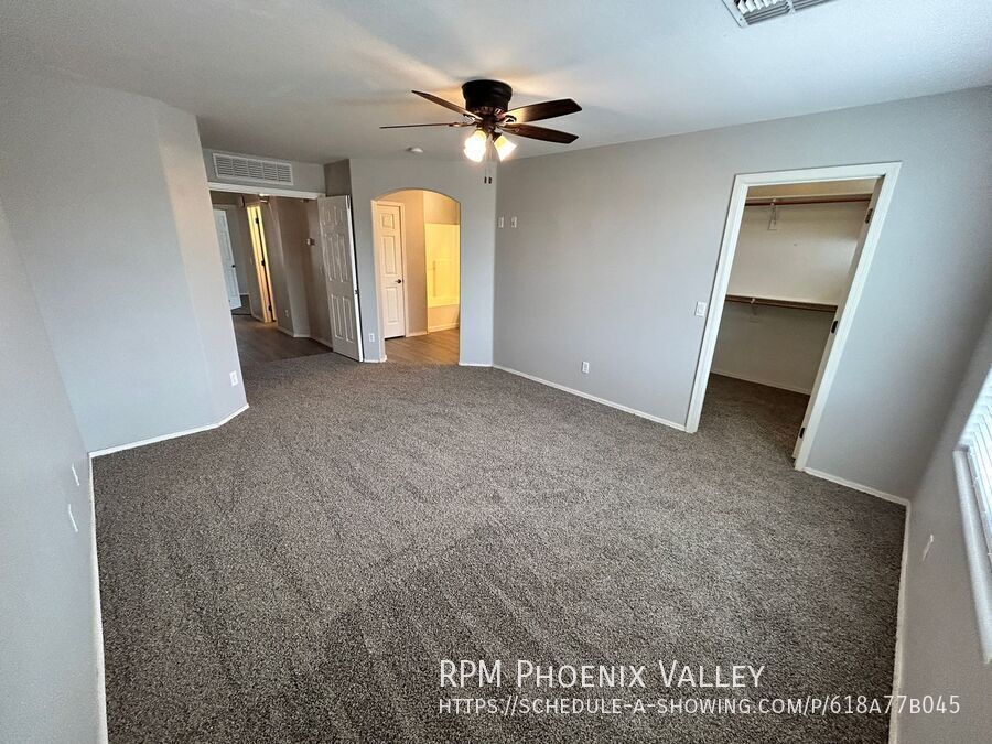 Gorgeous 4 Bed 2.5 Bath Pool Home in Surprise *NEW* Flooring! property image