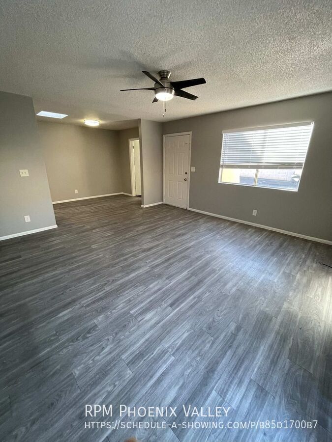 Priced to Lease! Single Story updated 2Bdm - 2 Ba Glendale Unit with *NO Carpet* property image