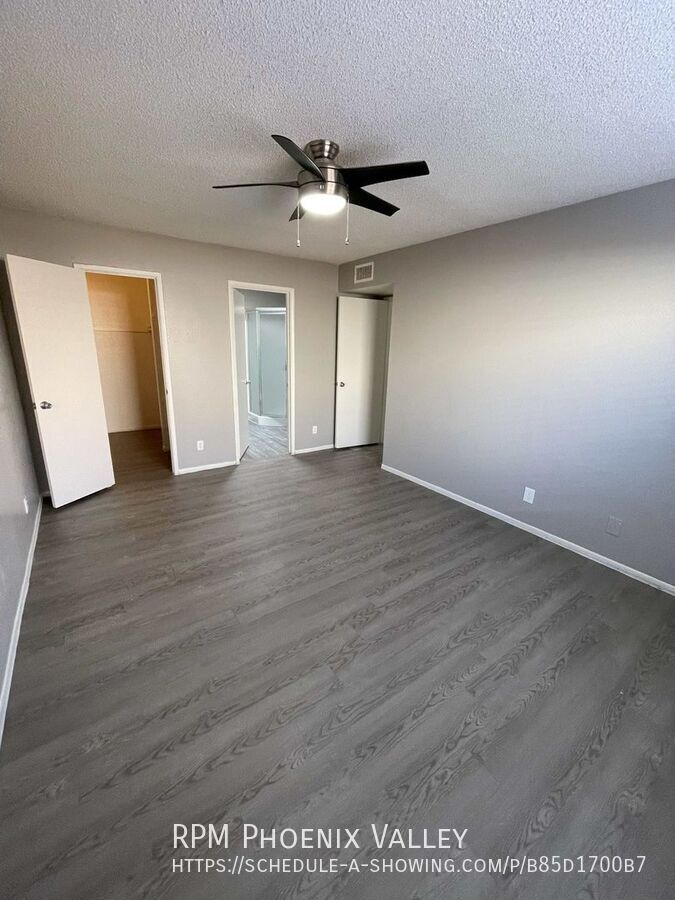 Priced to Lease! Single Story updated 2Bdm - 2 Ba Glendale Unit with *NO Carpet* property image