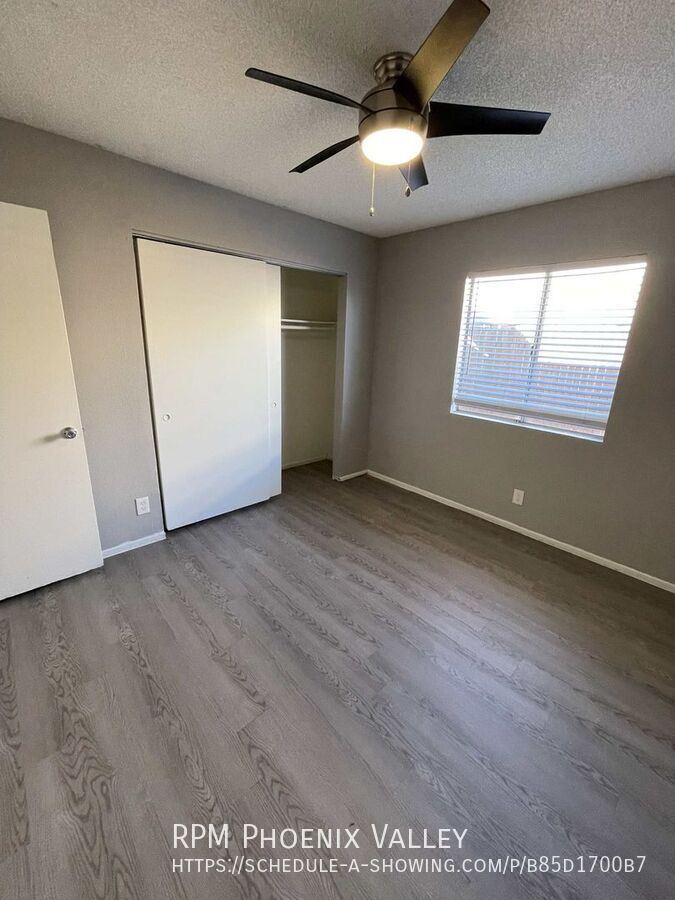 Priced to Lease! Single Story updated 2Bdm - 2 Ba Glendale Unit with *NO Carpet* property image