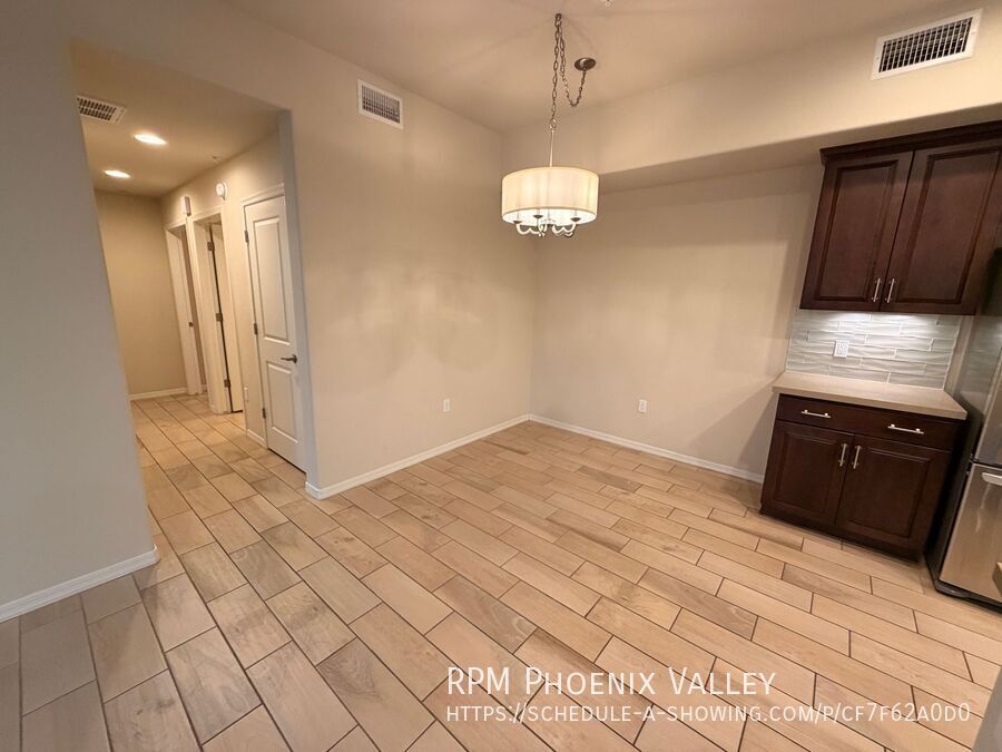 Ground Level 2/2 Condo, *Gated N. Scottsdale* Community w/2 Car Garage property image