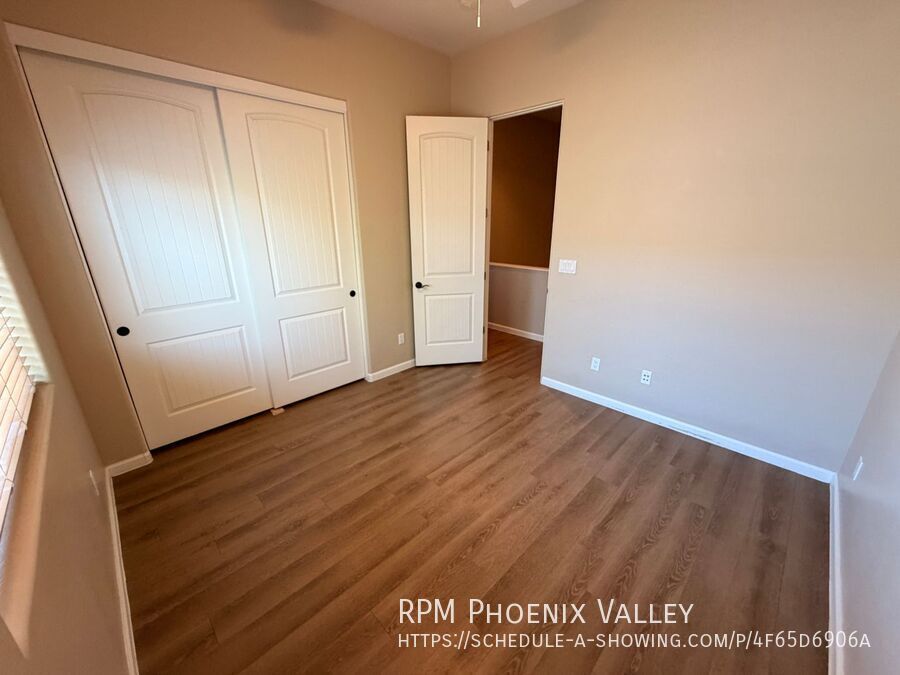 End Unit *Gated* Downtown Phx Townhome 2 Car Garage! property image