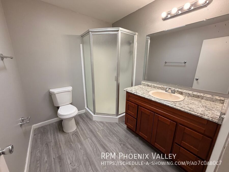 Move-In Special! *NEW* Flooring, *NO* Carpet, Single Story Townhome! property image