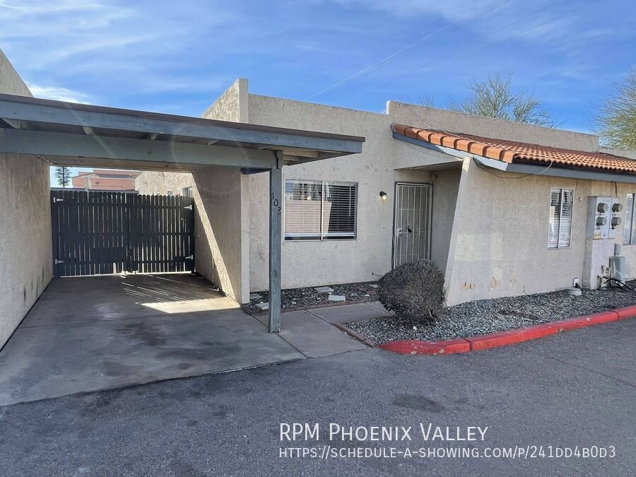 Move-In Special! 2Bdm 2Ba Glendale Unit with *NO* Carpet property image