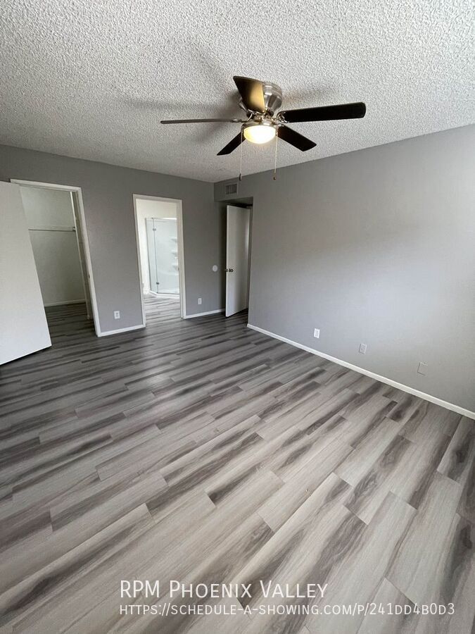 Move-In Special! 2Bdm 2Ba Glendale Unit with *NO* Carpet property image