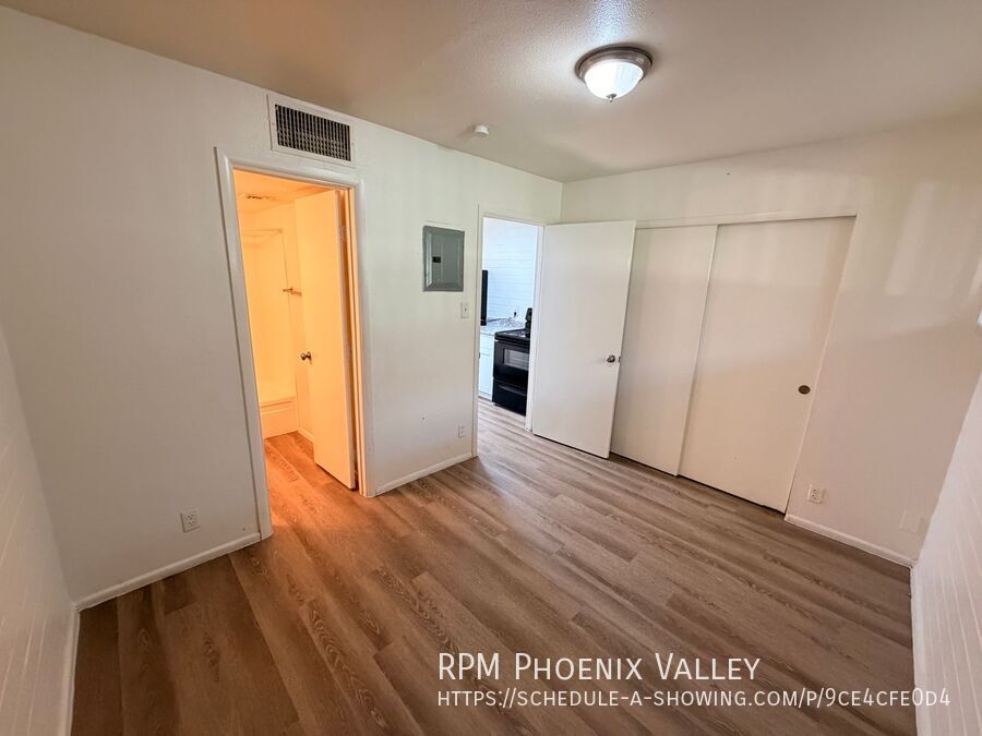Cozy 1Bdm 1Ba Glendale Apartment property image