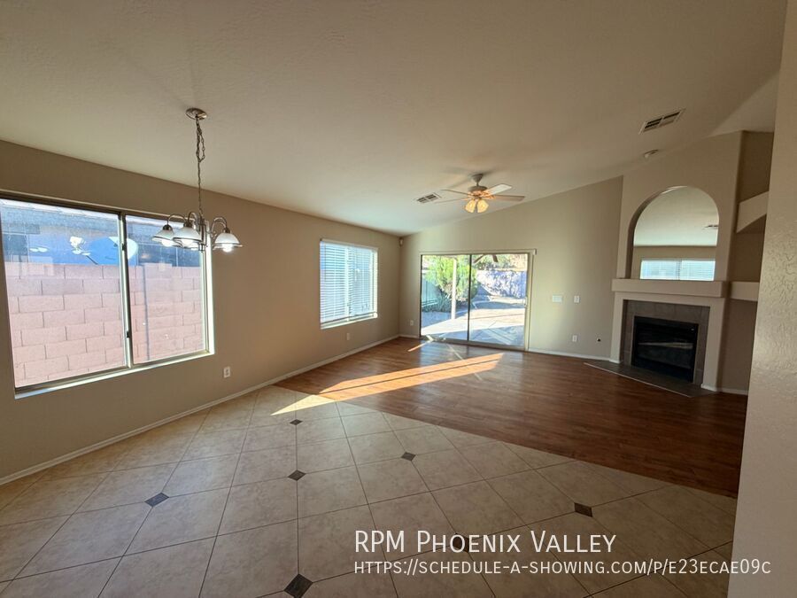 Gorgeous 3Bdm 2Ba Goodyear Home on a Cul-de-sac! *NO Carpets* property image