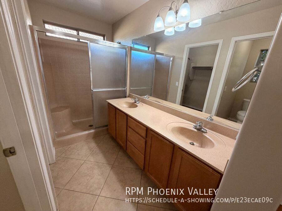 Gorgeous 3Bdm 2Ba Goodyear Home on a Cul-de-sac! *NO Carpets* property image