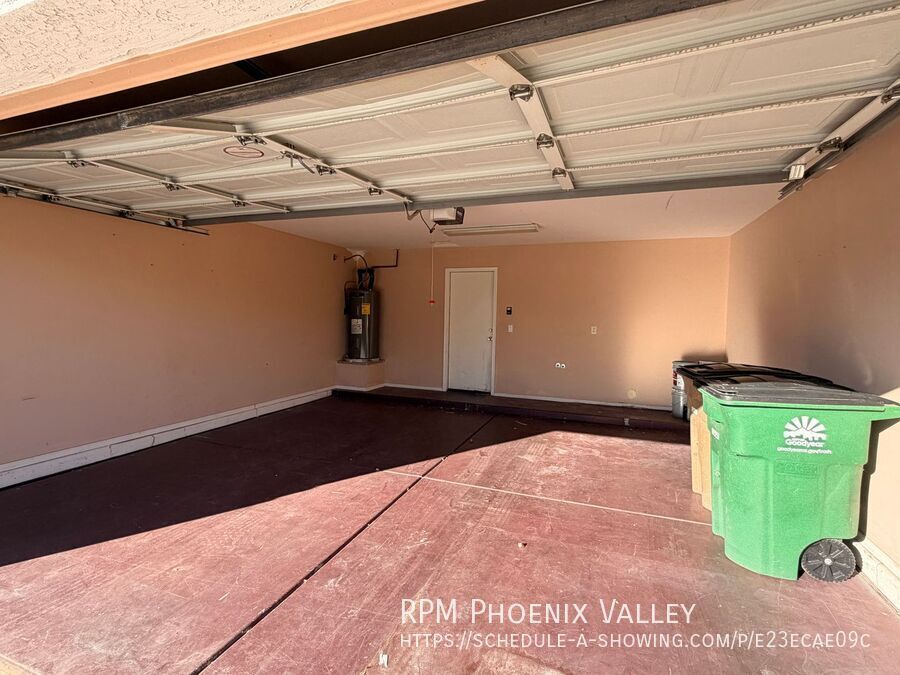 Gorgeous 3Bdm 2Ba Goodyear Home on a Cul-de-sac! *NO Carpets* property image