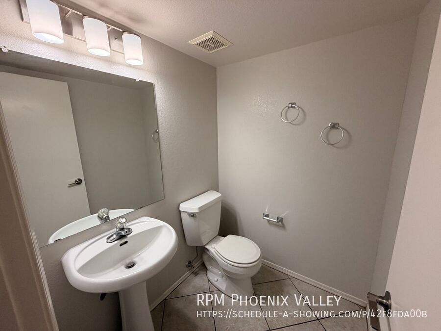 Completely Remodeled Peoria, AZ Home w/Pool! property image