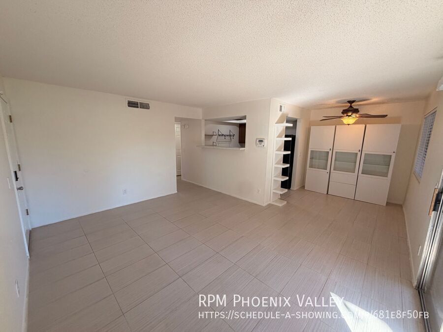 Move In Special! Spacious 2Bdm 2Ba Central Tempe Condo with New Floors! property image