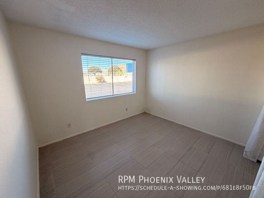 Move In Special! Spacious 2Bdm 2Ba Central Tempe Condo with New Floors! property image