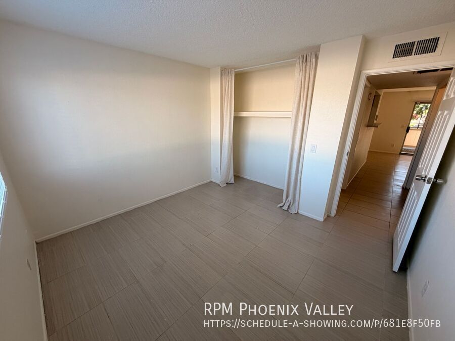Move In Special! Spacious 2Bdm 2Ba Central Tempe Condo with New Floors! property image
