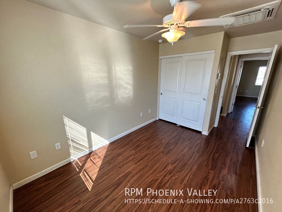 3 Bed/2.5 Bath Townhome 19th Ave & Bell End Unit *ALL* Appliances! property image