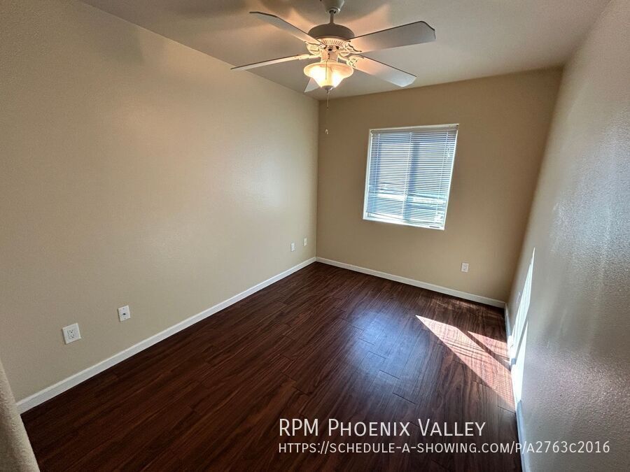 3 Bed/2.5 Bath Townhome 19th Ave & Bell End Unit *ALL* Appliances! property image