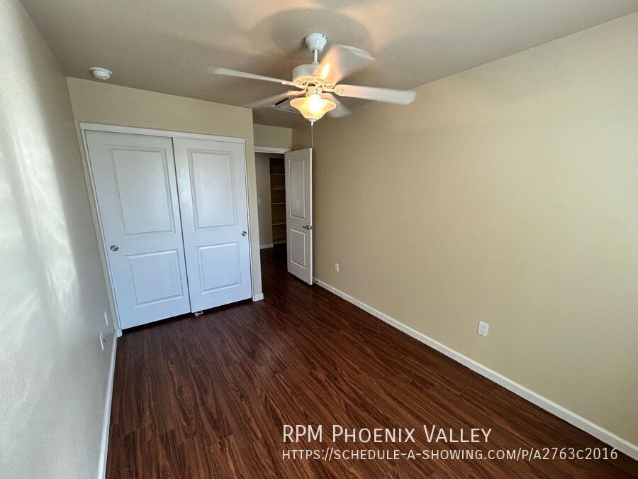 3 Bed/2.5 Bath Townhome 19th Ave & Bell End Unit *ALL* Appliances! property image