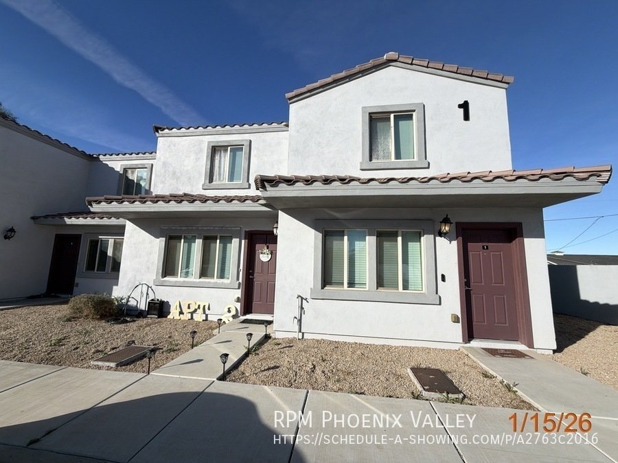 3 Bed/2.5 Bath Townhome 19th Ave & Bell End Unit *ALL* Appliances! property image