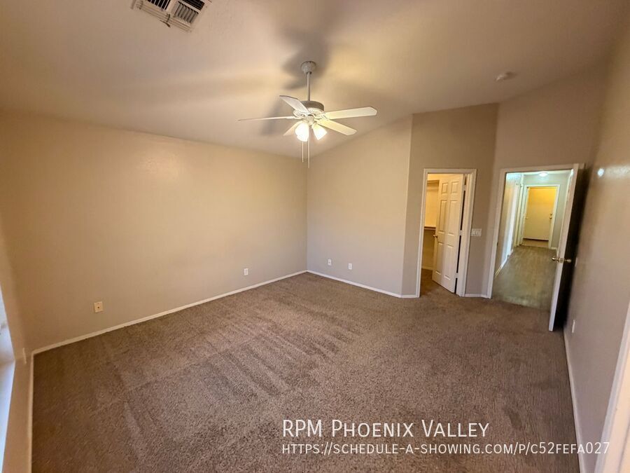 3/2 Single story Avondale Home *Custom Paint* & Carpet in Beds Only! property image
