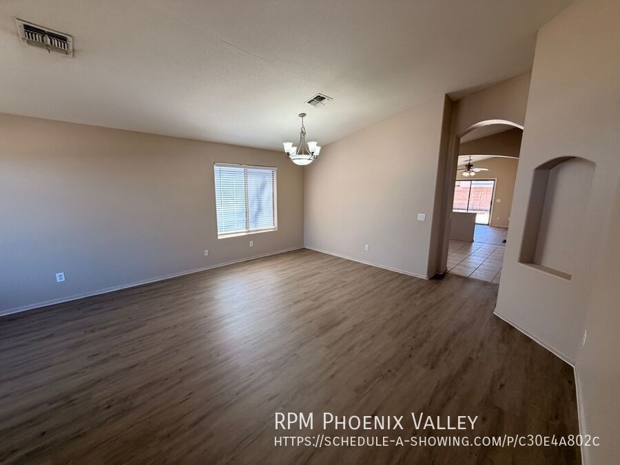 *NEW* Flooring + *NEW* Custom Paint Single Story Goodyear Home 4 Rent! property image