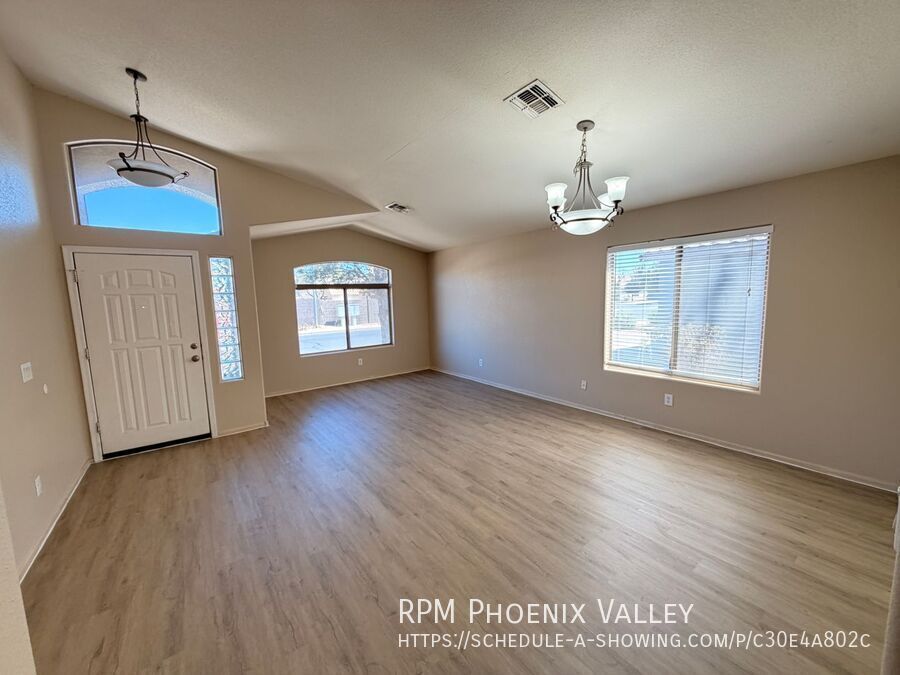 *NEW* Flooring + *NEW* Custom Paint Single Story Goodyear Home 4 Rent! property image