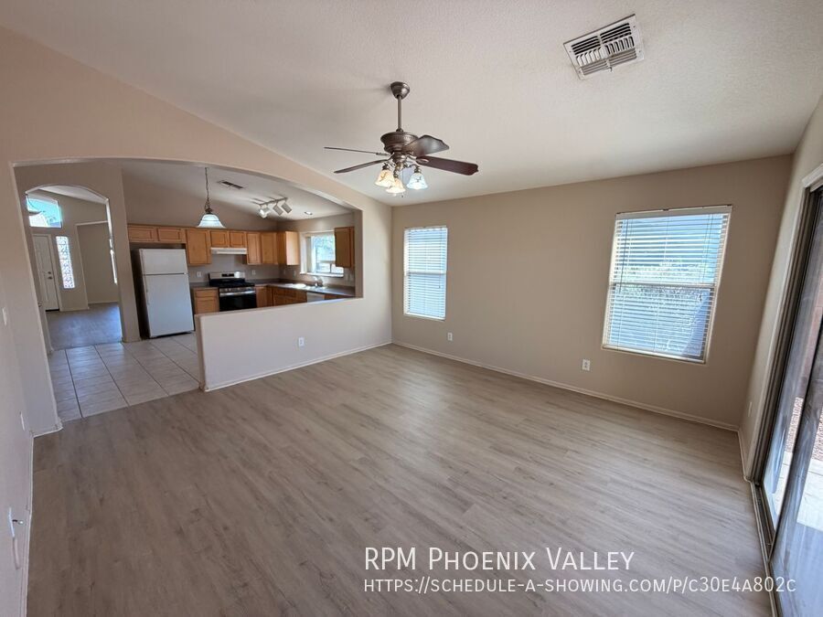 *NEW* Flooring + *NEW* Custom Paint Single Story Goodyear Home 4 Rent! property image